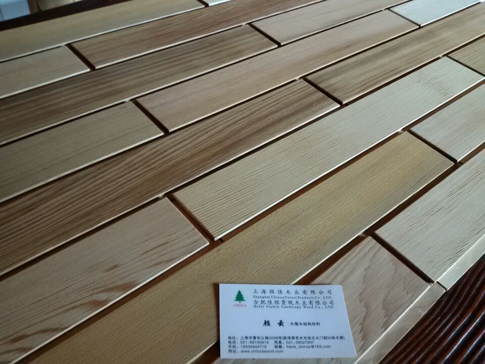 實(shí)木墻磚、墻裙與木瓦 自然與傳統(tǒng)在建筑材料中的復(fù)興